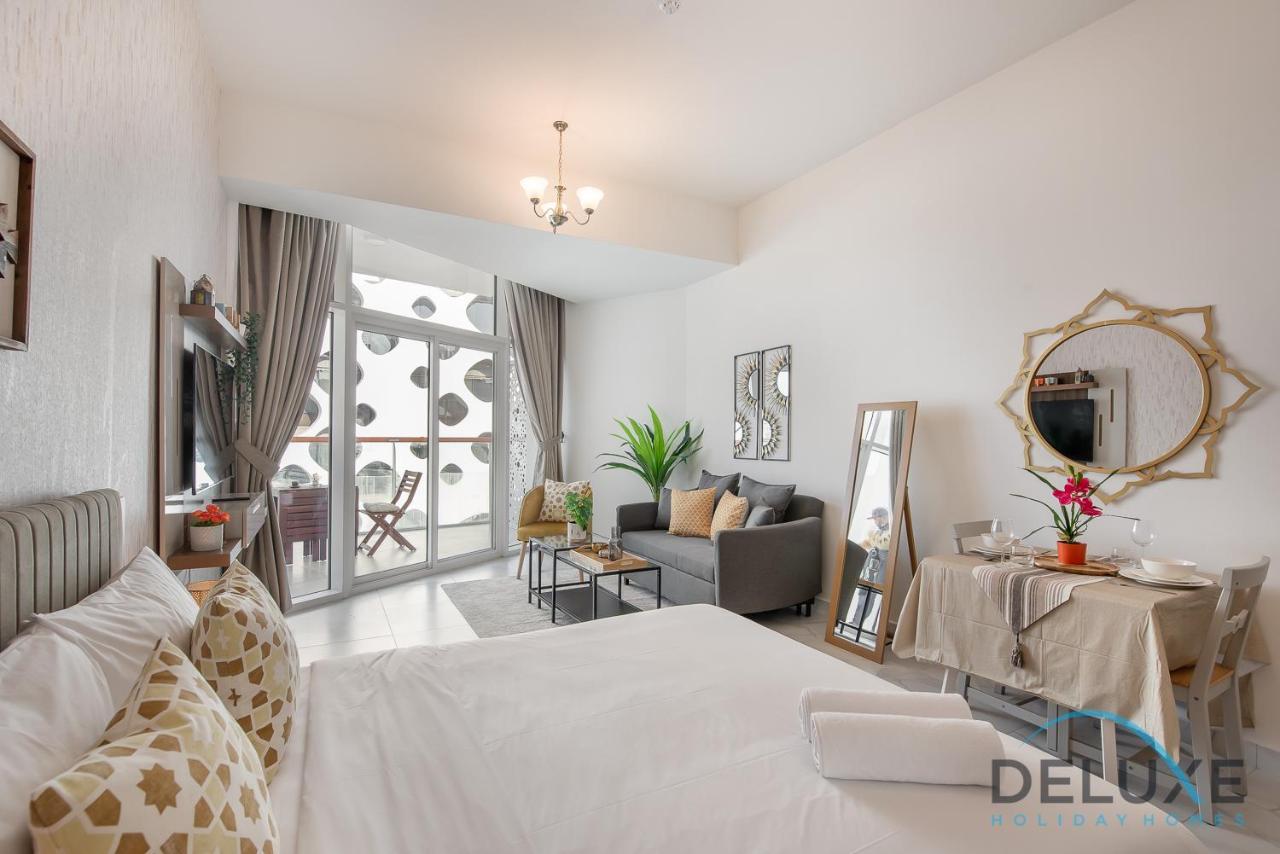 Intimate Studio At Millennium Binghatti Residence Business Bay By Deluxe Holiday Homes Dubai Exterior photo